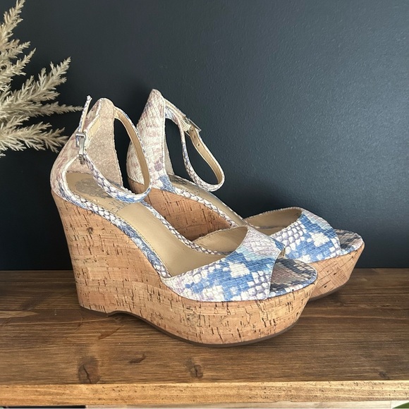 Vince Camuto Blue and Tan Snakeskin Platform Wedges - Picture 2 of 7